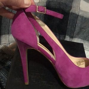 🔥NWT INC INTL CONCEPTS PERSIAN PURPLE SUEDE LEATHER APPROX 4” HEELS.🔥